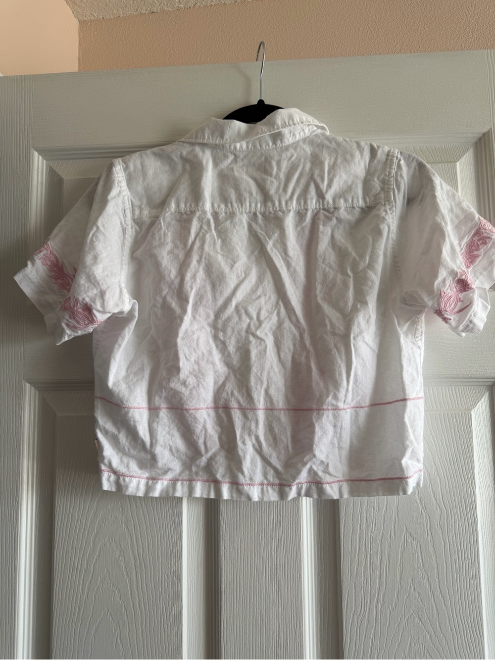 Roark White Cropped Button-Down Top with Pale Pink Embroidery - Picture 5 of 5